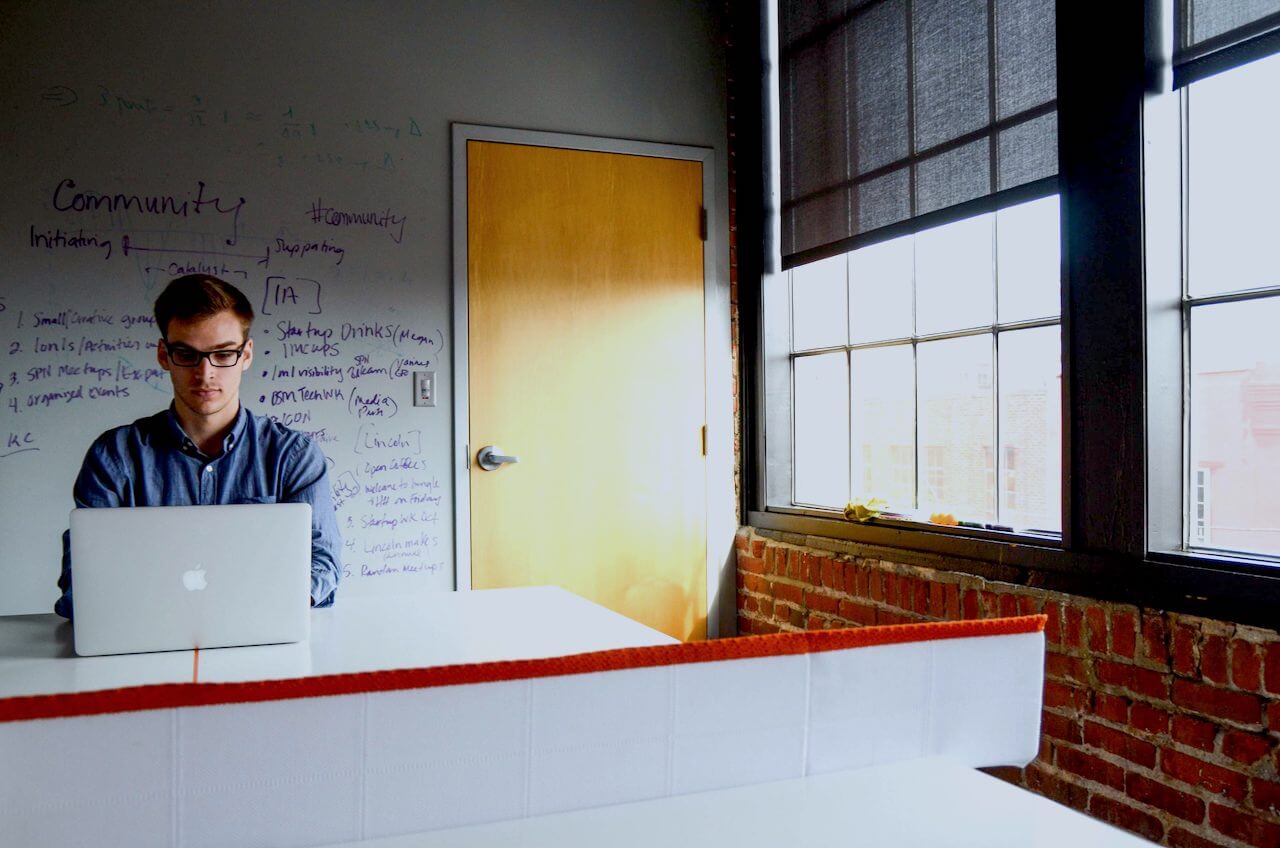 salarios fundadores startup